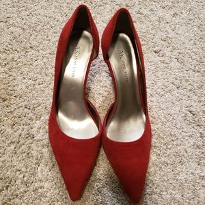 Anne Klein red kitten heels Size 7M